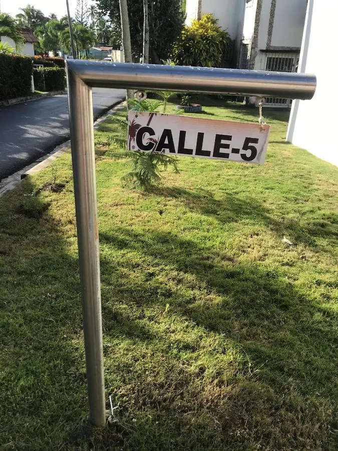 アパート Apartamento Calle 5 No.10, Proyecto Las Pascualas, Samana ドミニカ共和国
