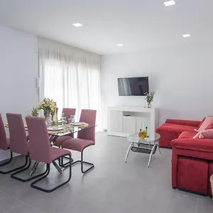 poris-corralejo-beachfront-seaview-4-rubi-by-holidayshome.in-canary-islands.com/